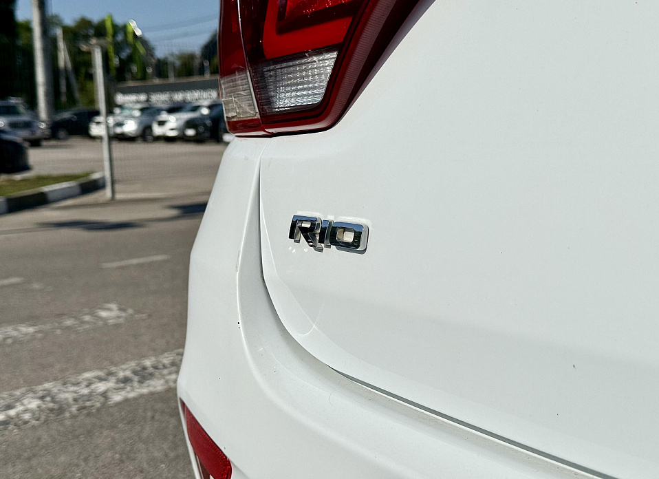 Kia Rio, IV 1.6 AT (123 л.с.)