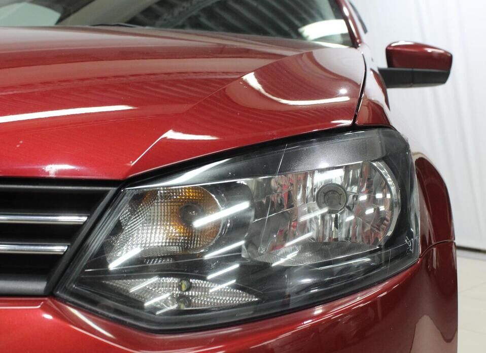 Volkswagen Polo, V 1.6 MT (105 л.с.)