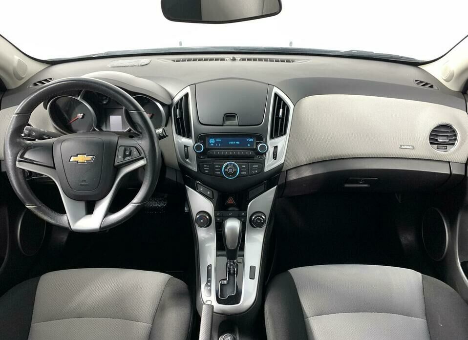 Chevrolet Cruze 1.6 AT (109 л.с.)