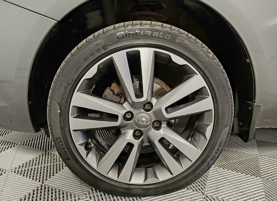 LADA (ВАЗ) Vesta 1.6 MT (106 л.с.)