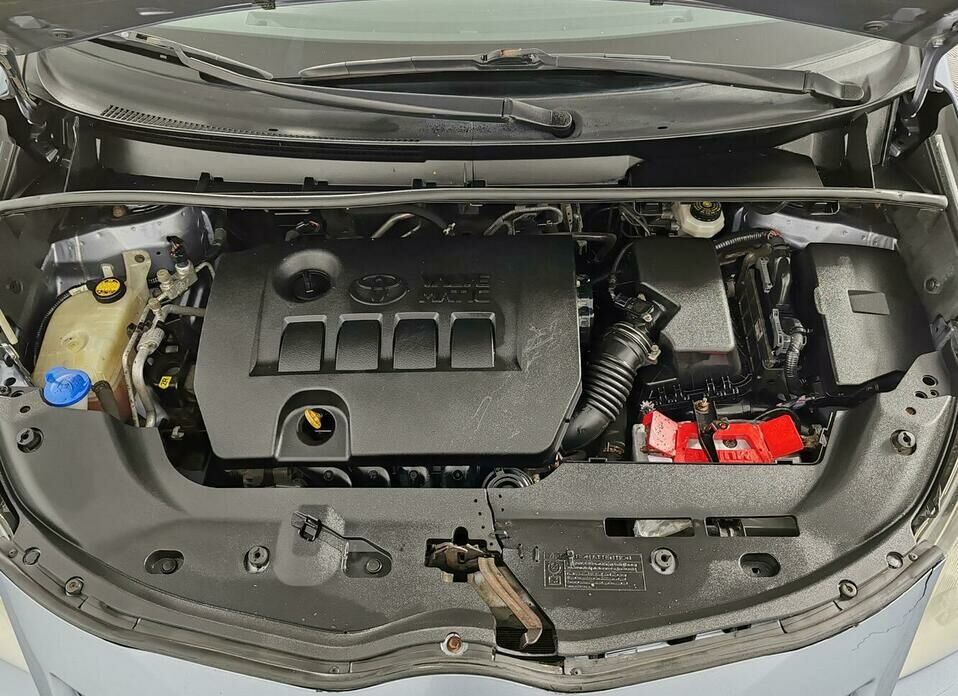 Toyota Verso 1.8 CVT (147 л.с.)