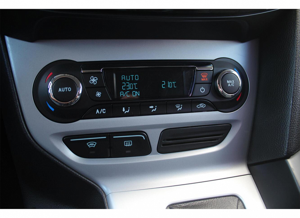 Ford Focus, III 1.6 AMT (125 л.с.)