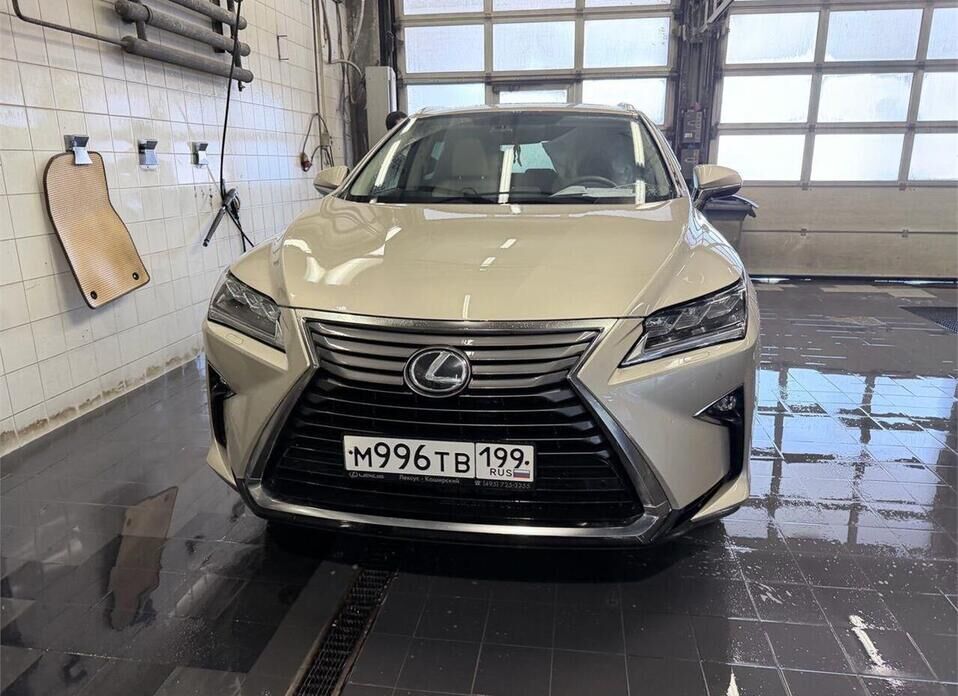 Lexus RX, IV 300 2.0 AT (238 л.с.) 4WD