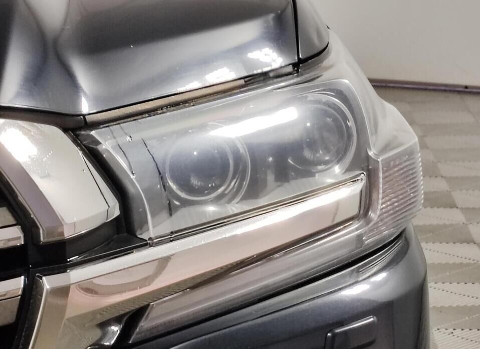 Toyota Land Cruiser, 200 Series Рестайлинг 2 4.5d AT (249 л.с.) 4WD