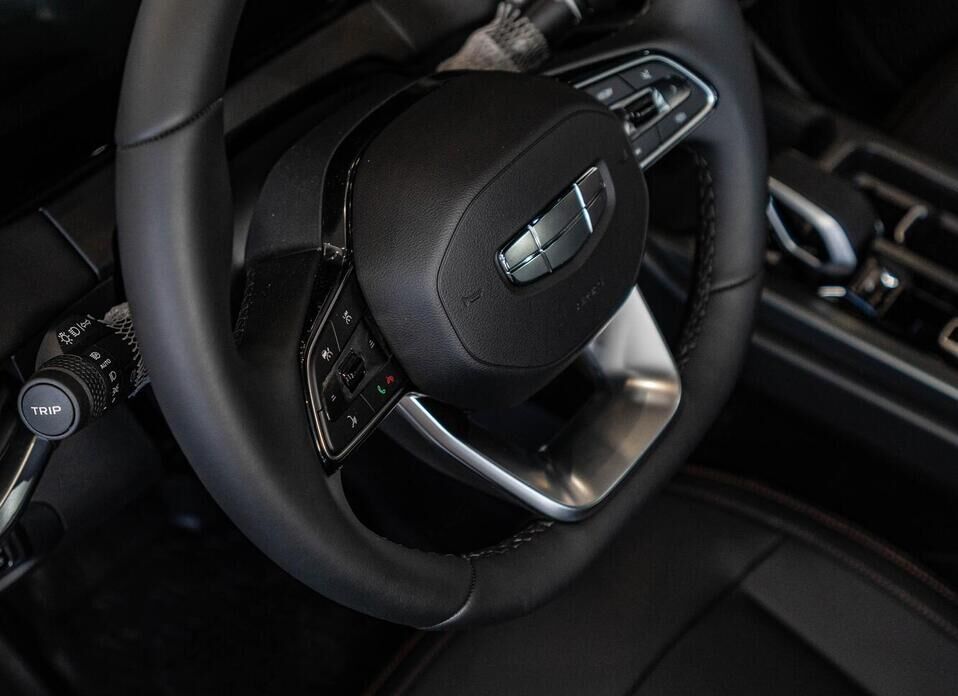 Geely Okavango, I Рестайлинг 2.0 AMT (200 л.с.)