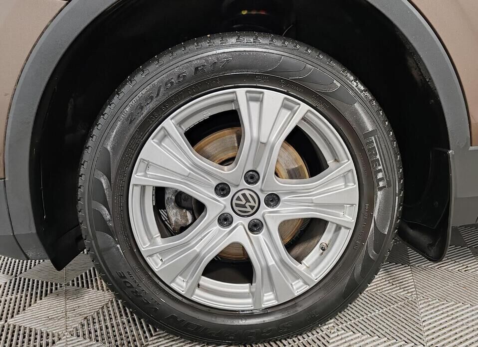 Volkswagen Tiguan, II 2.0d AMT (150 л.с.) 4WD