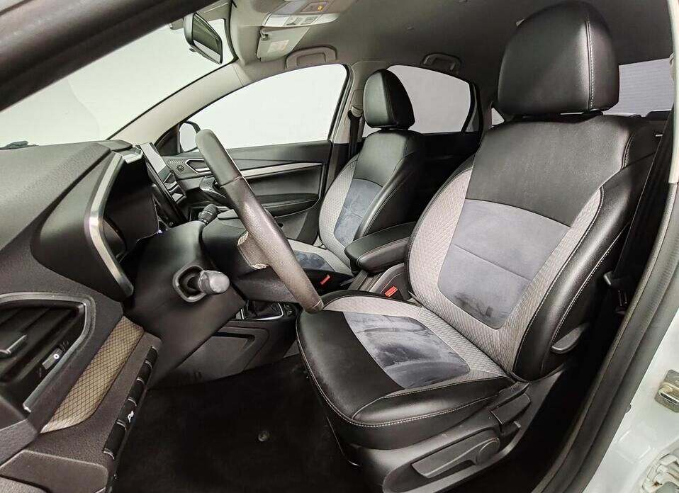 LADA (ВАЗ) Vesta, I Рестайлинг (NG) 1.6 MT (106 л.с.)