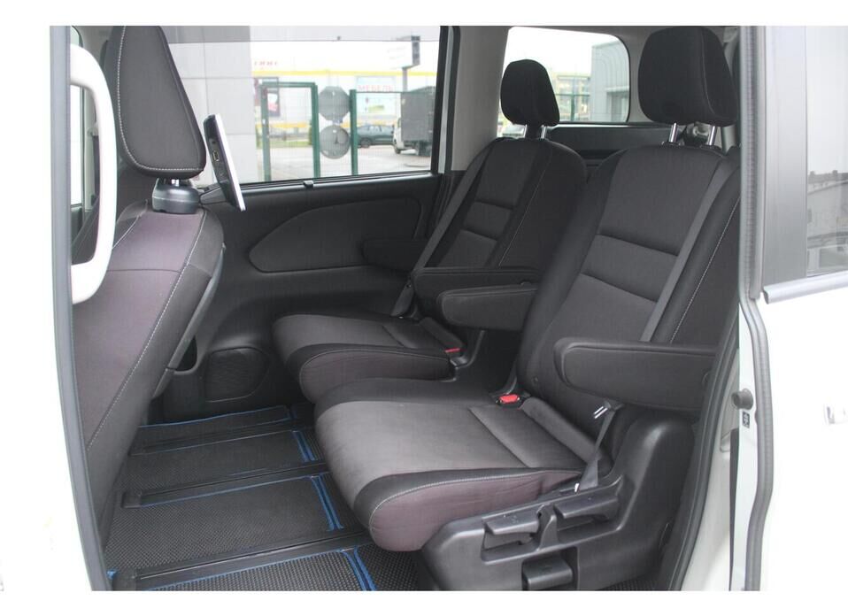 Nissan Serena, V (C27) 1.2hyb AT (136 л.с.)