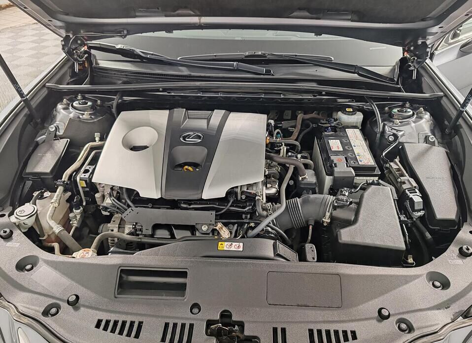 Lexus ES, VII 250 2.5 AT (200 л.с.)