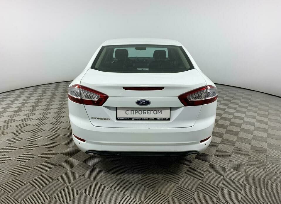 Ford Mondeo 1.6 MT (120 л.с.)