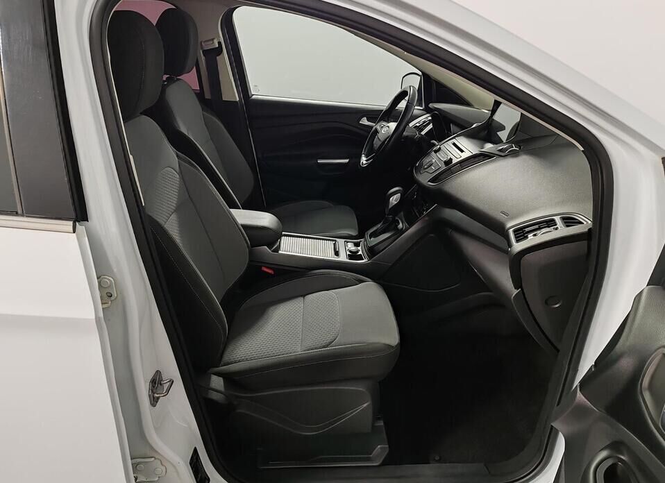 Ford Kuga 2.5 AT (150 л.с.)