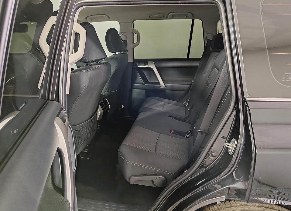 Toyota Land Cruiser Prado, 150 Series Рестайлинг 2 2.8d AT (177 л.с.) 4WD