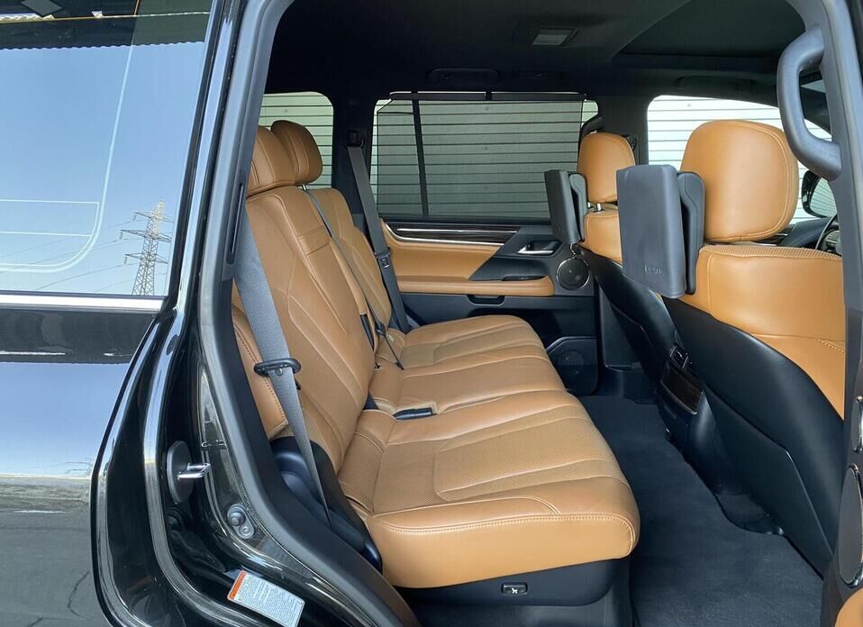 Lexus LX, III Рестайлинг 2 570 5.7 AT (367 л.с.) 4WD