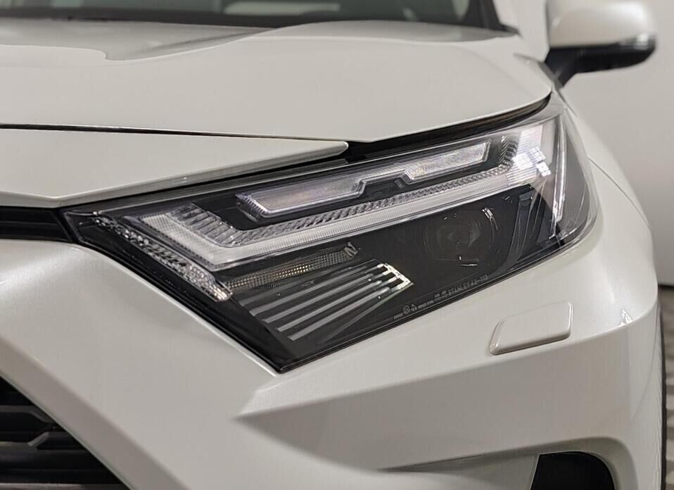 Toyota RAV4, V (XA50) 2.0 CVT (173 л.с.) 4WD