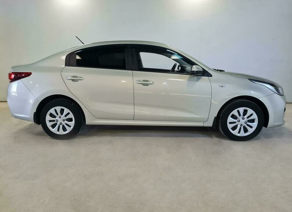 Kia Rio 1.6 AT (123 л.с.)