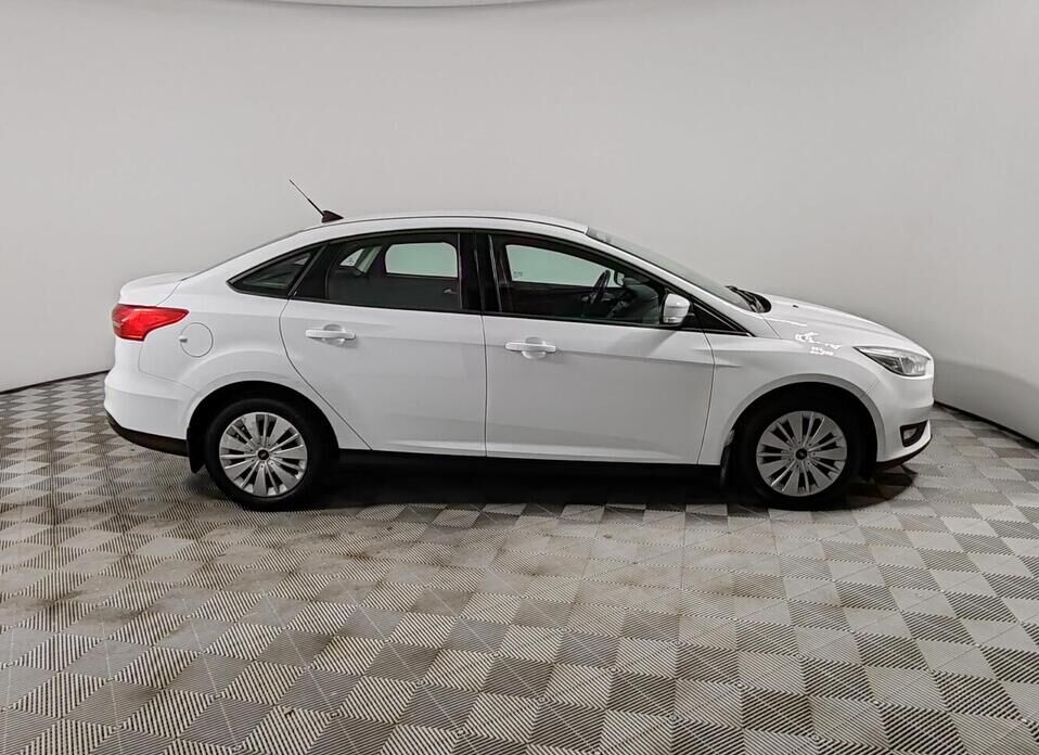 Ford Focus, III Рестайлинг 1.6 AMT (125 л.с.)