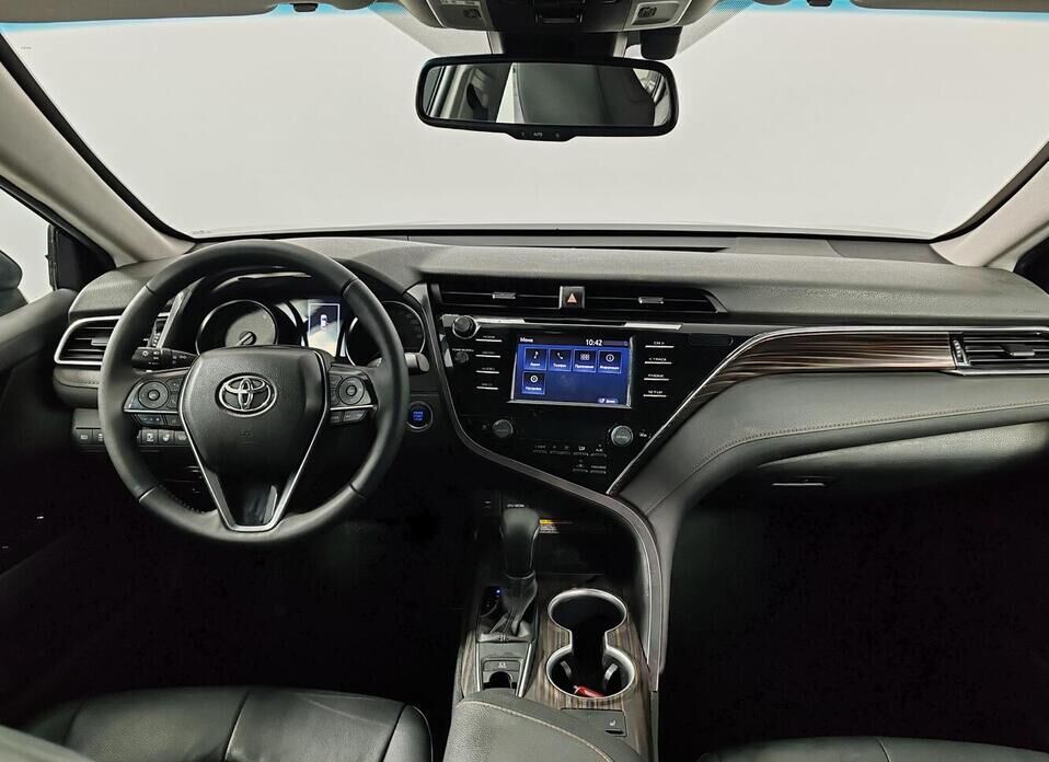 Toyota Camry, VIII (XV70) 2.5 AT (181 л.с.)