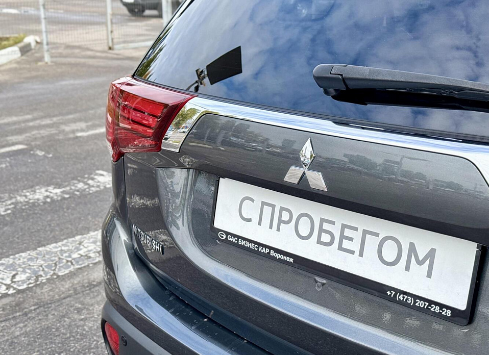 Mitsubishi Outlander, III Рестайлинг 3 2.0 CVT (146 л.с.) 4WD