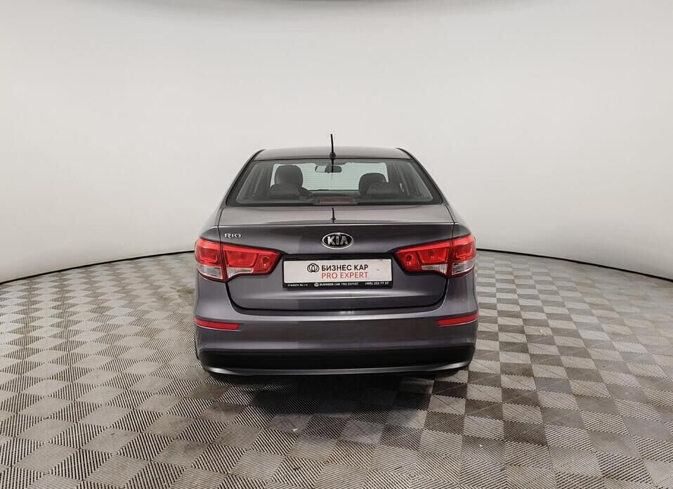 Kia Rio, III Рестайлинг 1.6 MT (123 л.с.)