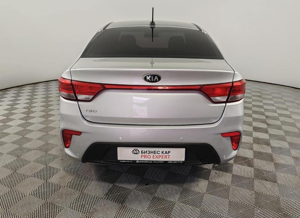 Kia Rio, IV 1.6 AT (123 л.с.)