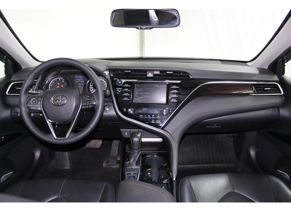 Toyota Camry, VIII (XV70) 2.5 AT (181 л.с.)