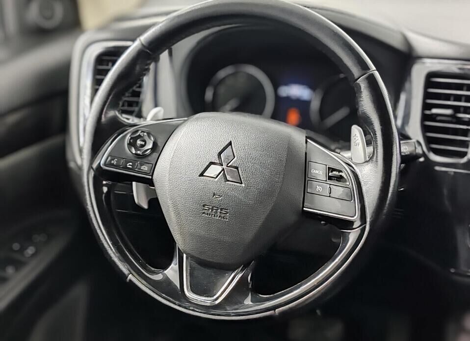 Mitsubishi Outlander, III Рестайлинг 2 2.4 CVT (167 л.с.) 4WD