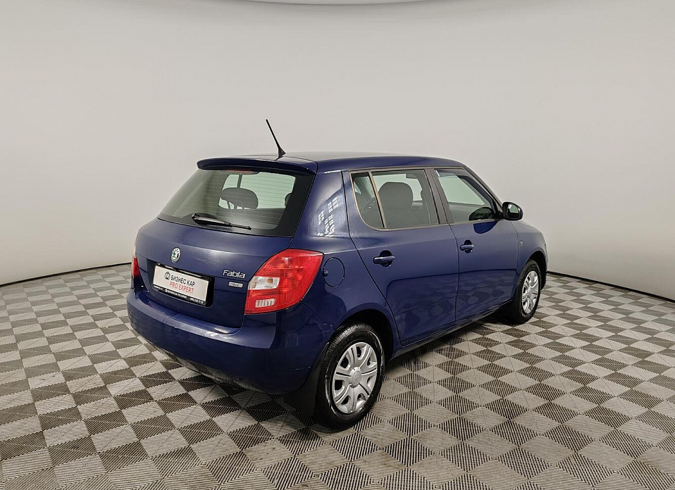 Skoda Fabia, II Рестайлинг 1.4 MT (86 л.с.)