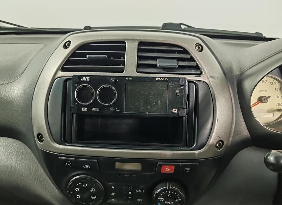 Toyota RAV4, II (XA20) 2.0 AT (152 л.с.) 4WD