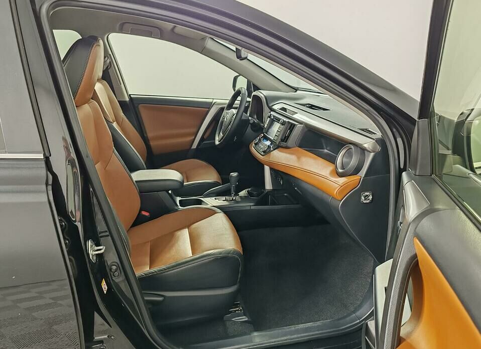 Toyota RAV4 2.5 AT (180 л.с.) 4WD