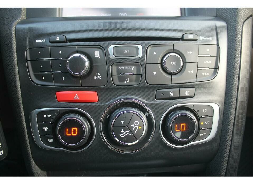 Citroen DS4 1.6 AT (150 л.с.)