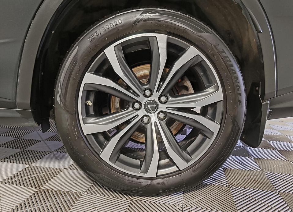 Lexus RX, IV Рестайлинг 300 2.0 AT (238 л.с.) 4WD