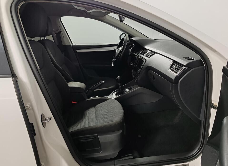 Skoda Octavia, III (A7) 1.4 MT (140 л.с.)