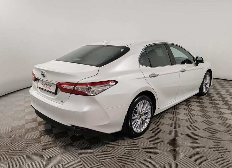 Toyota Camry, VIII (XV70) 3.5 AT (249 л.с.)