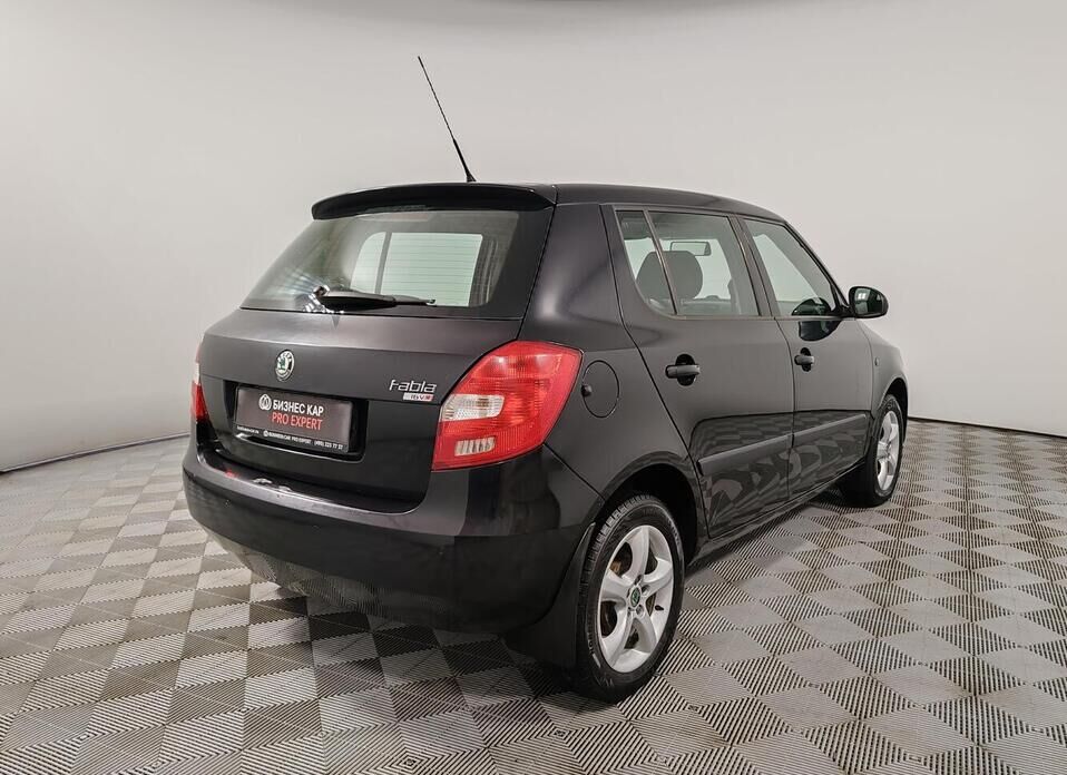 Skoda Fabia, II Рестайлинг 1.6 AT (105 л.с.)