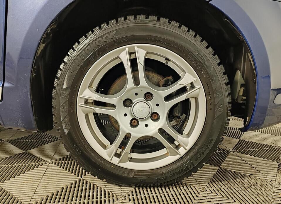 Suzuki Swift, III 1.3 MT (92 л.с.)