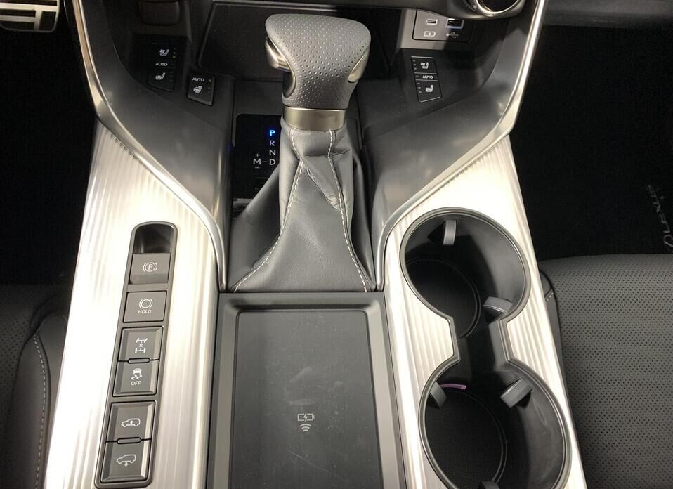 Lexus LX, IV 600 3.5 AT (415 л.с.) 4WD