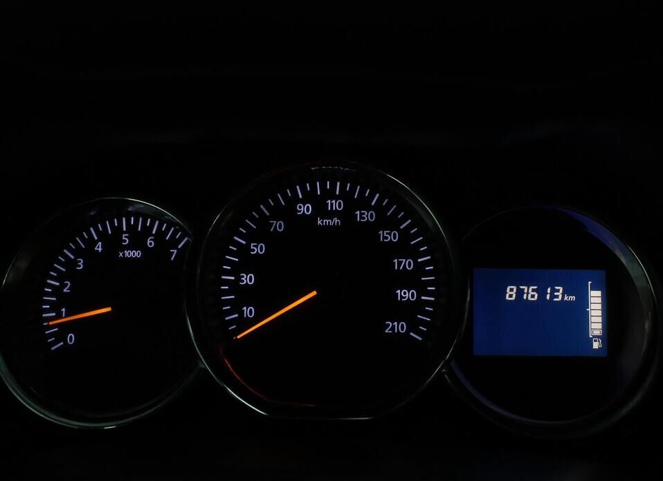 Renault Duster, I Рестайлинг 2.0 MT (143 л.с.) 4WD