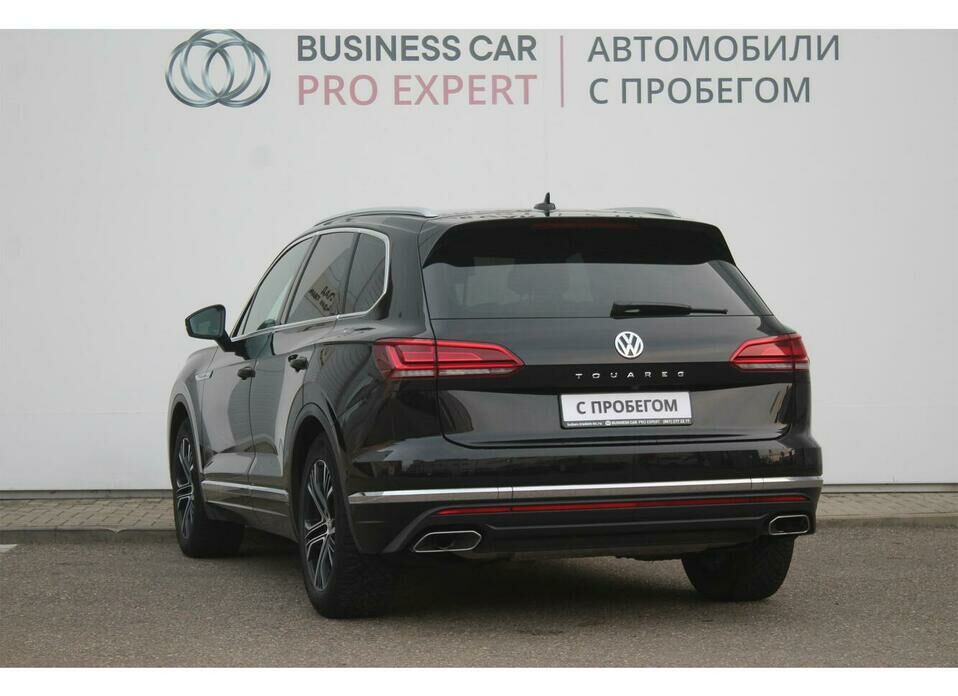 Volkswagen Touareg 3.0d AT (249 л.с.) 4WD