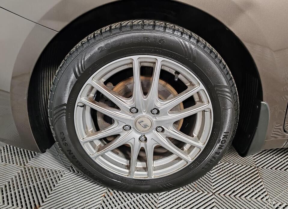 Kia Ceed, II Рестайлинг 1.6 AT (130 л.с.)