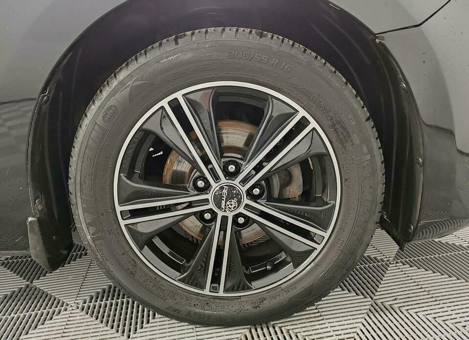 Mazda 3 1.6 AT (104 л.с.)