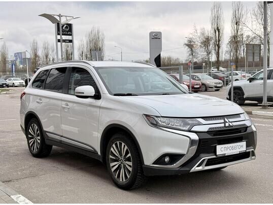 Mitsubishi Outlander, 2019&nbsp;г., 208&nbsp;412&nbsp;км