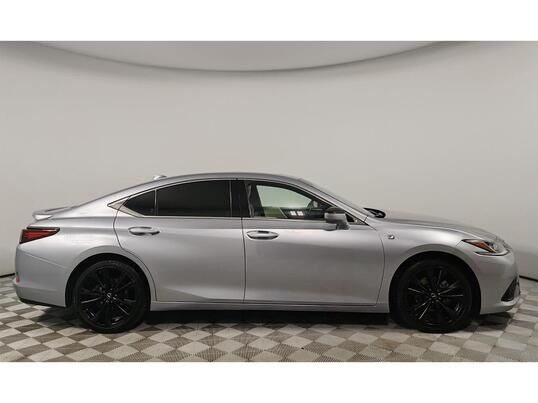 Lexus ES, 2021&nbsp;г., 70&nbsp;321&nbsp;км