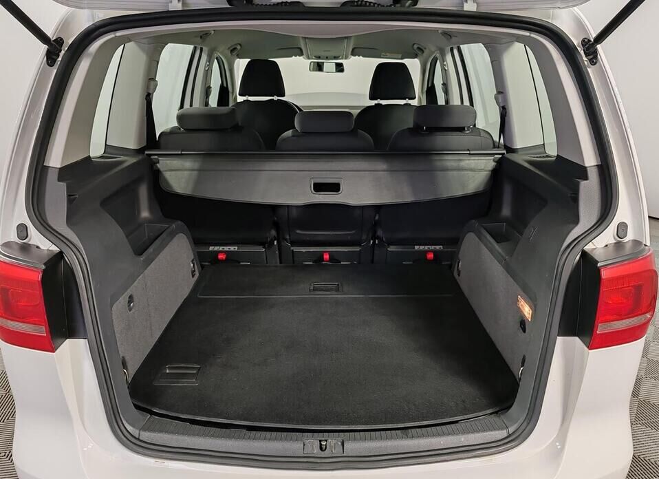 Volkswagen Touran 1.4 AMT (140 л.с.)