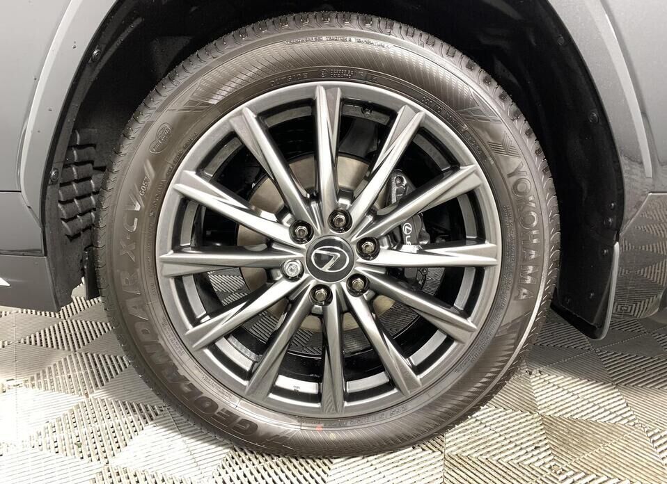 Lexus LX, IV 600 3.5 AT (415 л.с.) 4WD