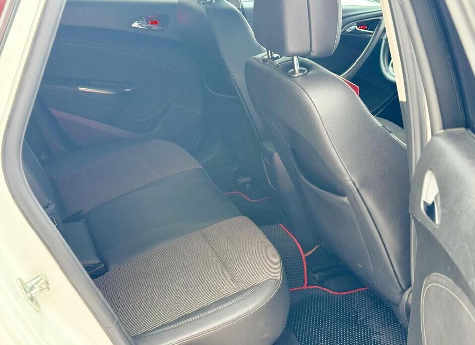 Opel Astra, J 1.4 AT (140 л.с.)