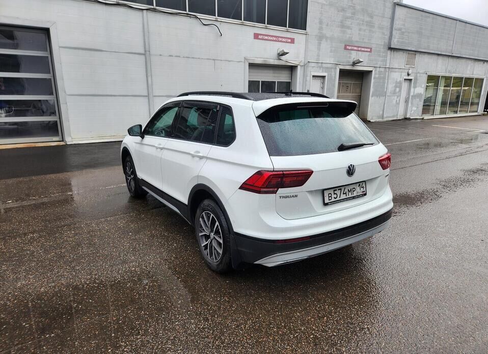 Volkswagen Tiguan, II 2.0d AMT (150 л.с.) 4WD