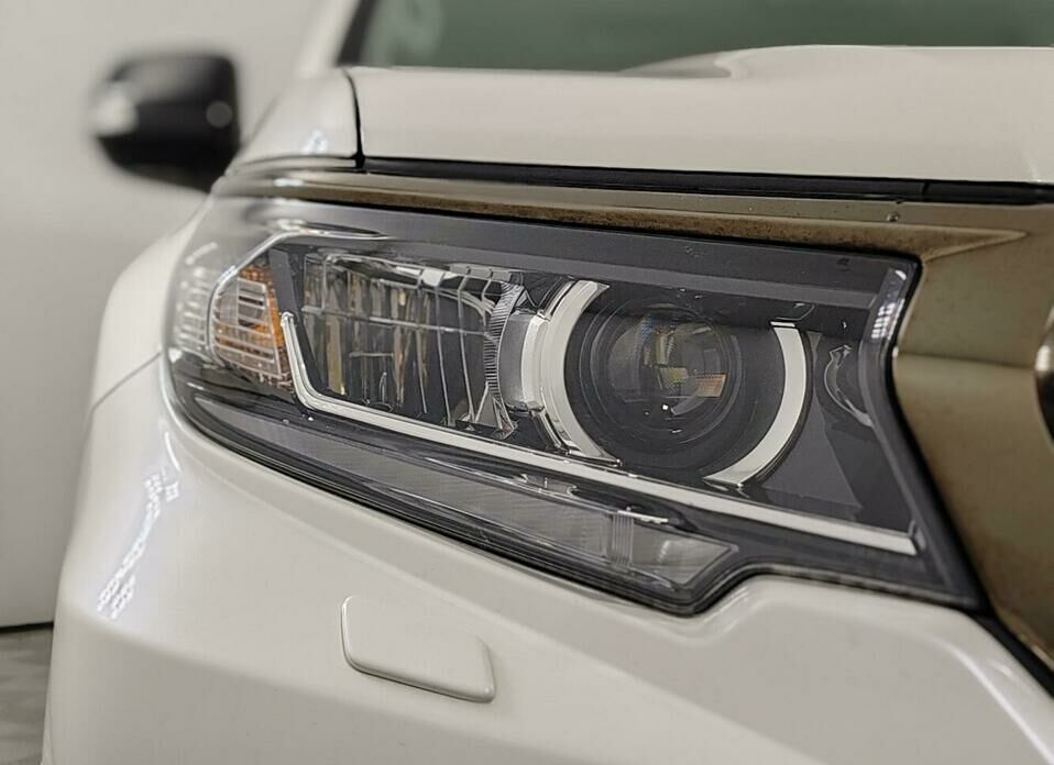 Toyota Land Cruiser Prado 2.8d AT (200 л.с.) 4WD