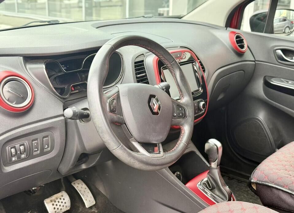 Renault Kaptur, I 2.0 AT (143 л.с.) 4WD