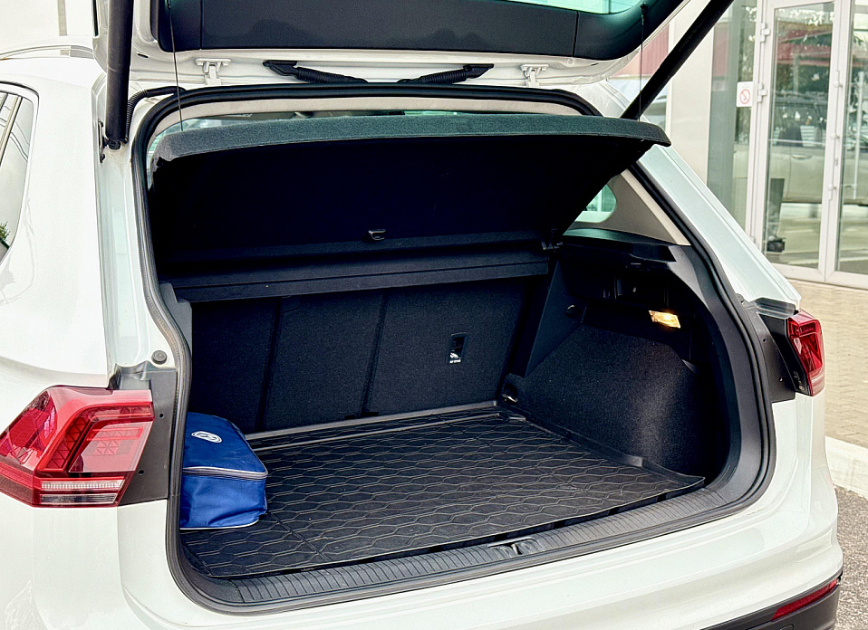 Volkswagen Tiguan, II 2.0d AMT (150 л.с.) 4WD