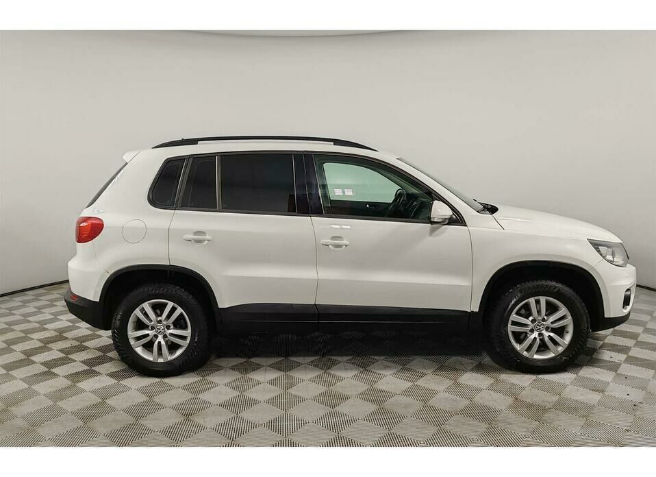 Volkswagen Tiguan 2.0 AT (170 л.с.) 4WD